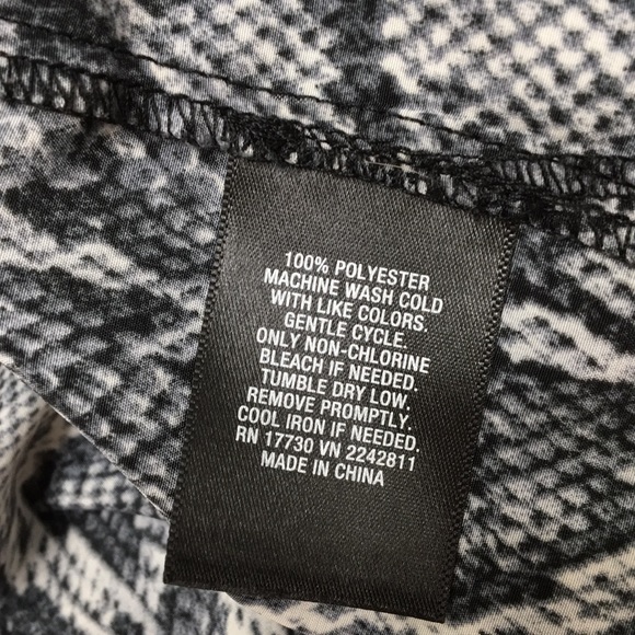 2/$25 Mossimo Snake Print Shirt Dress Size Large - Picture 8 of 8